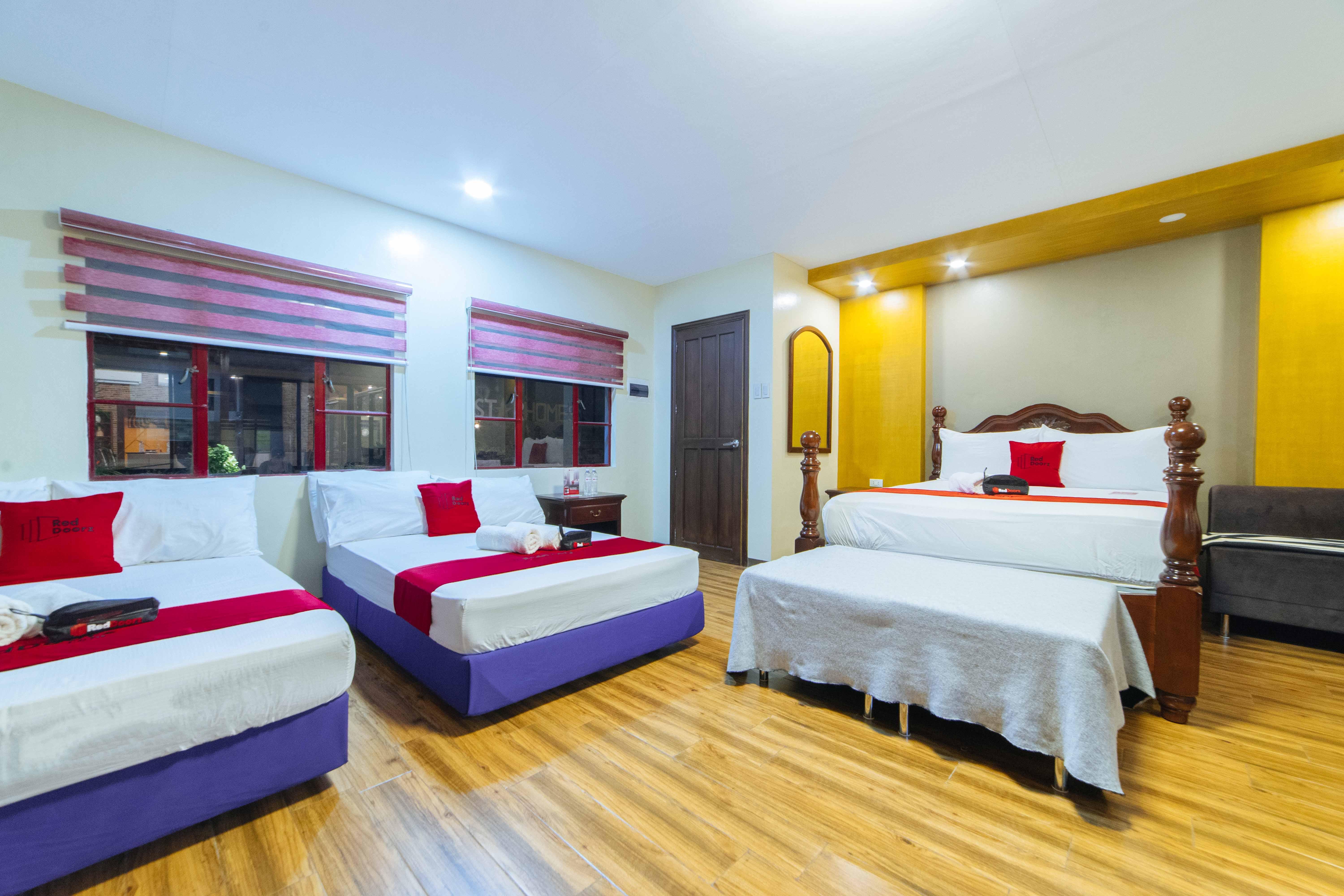 Reddoorz Plus @ Starhomes Olivianville Tarlac City Екстериор снимка