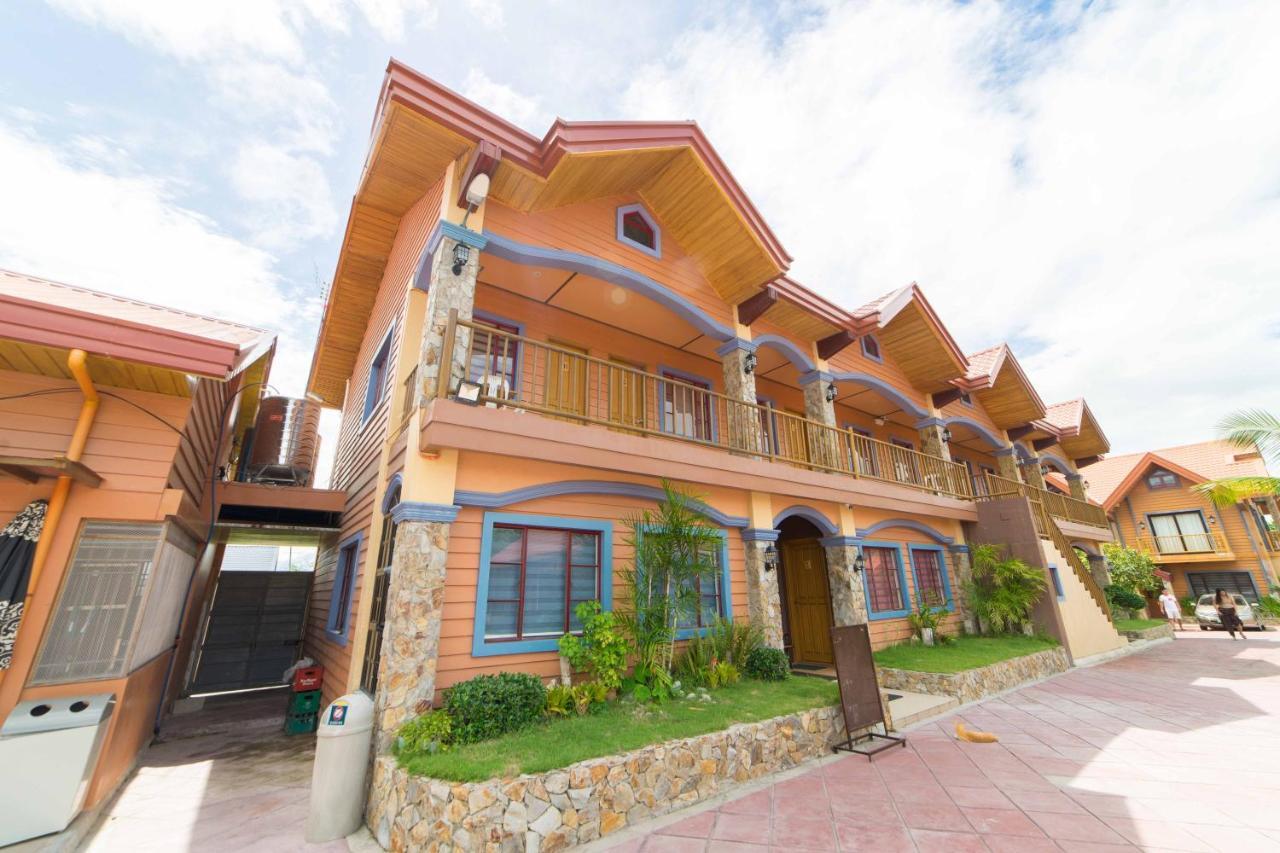 Reddoorz Plus @ Starhomes Olivianville Tarlac City Екстериор снимка