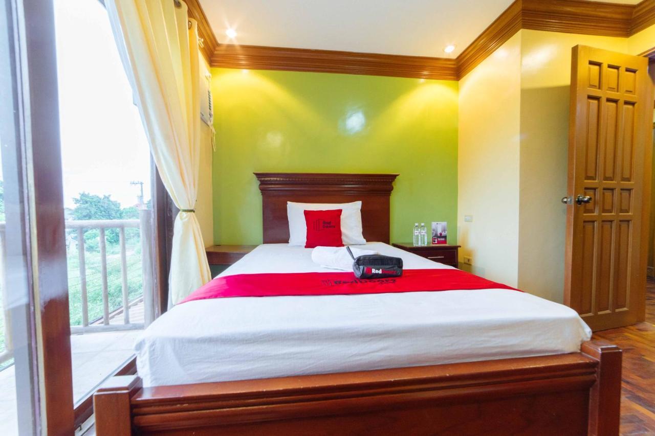 Reddoorz Plus @ Starhomes Olivianville Tarlac City Екстериор снимка