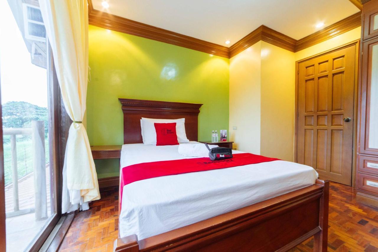 Reddoorz Plus @ Starhomes Olivianville Tarlac City Екстериор снимка