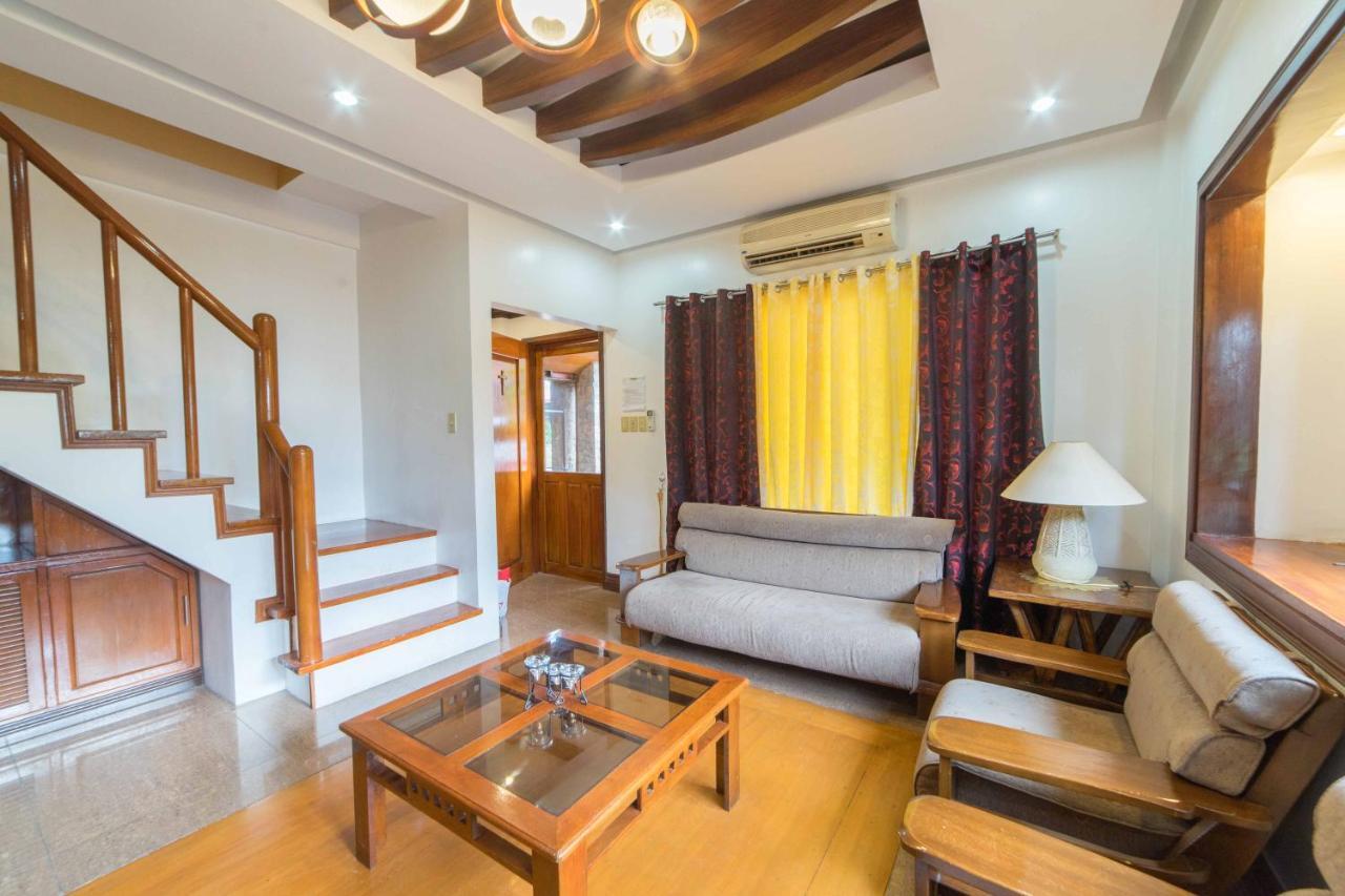 Reddoorz Plus @ Starhomes Olivianville Tarlac City Екстериор снимка